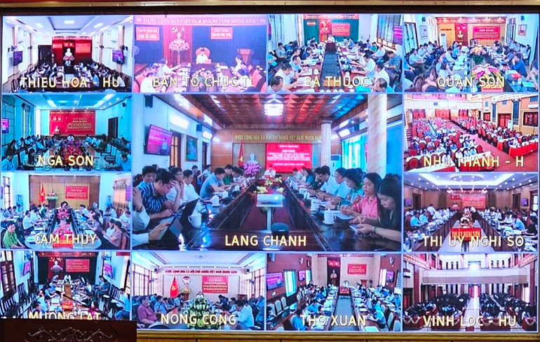 Cán bộ, đảng viên tham gia học tập tại các điểm cầu trực tuyến. Cán bộ, đảng viên tham gia học tập tại các điểm cầu trực tuyến.