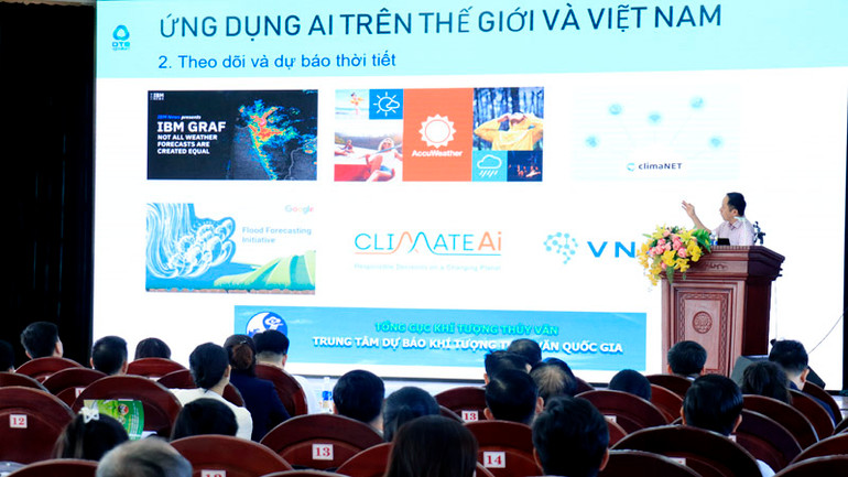 Đại biểu trình bày ý kiến tham luận tại hội thảo. Đại biểu trình bày ý kiến tham luận tại hội thảo.