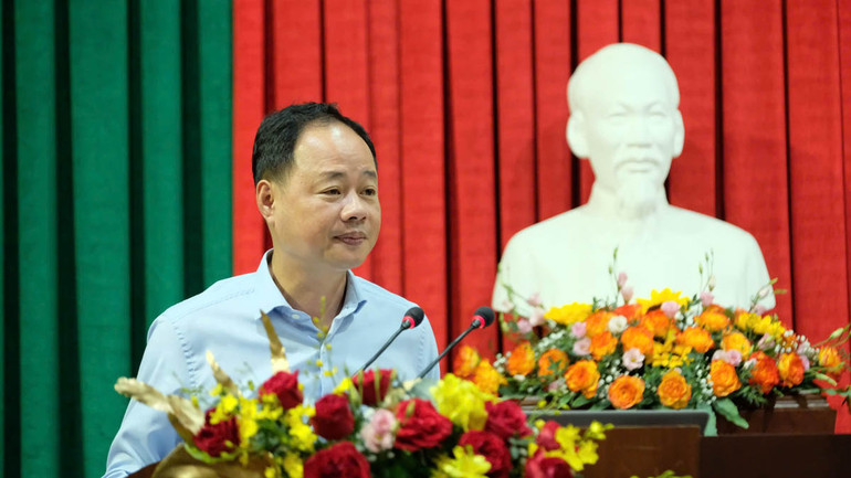 Chủ tịch Ủy ban nhân dân tỉnh Lâm Đồng Trần Hồng Thái phát biểu tại hội thảo.