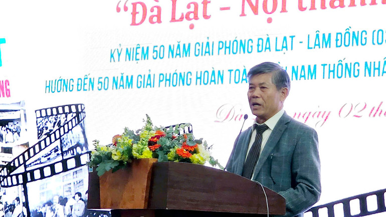 Ông Nguyễn Trọng Hoàng, đồng chủ biên tập sách “Đà Lạt - Nội thành dậy sóng” phát biểu tại chương trình. Ông Nguyễn Trọng Hoàng, đồng chủ biên tập sách “Đà Lạt - Nội thành dậy sóng” phát biểu tại chương trình.