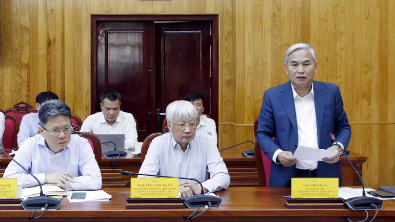 Tổng Giám đốc TKV Vũ Anh Tuấn phát biểu tại buổi làm việc.