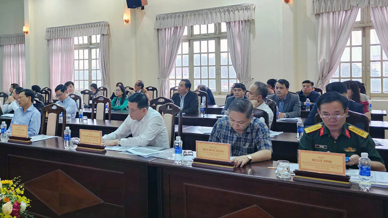 Đại biểu tham dự hội thảo.