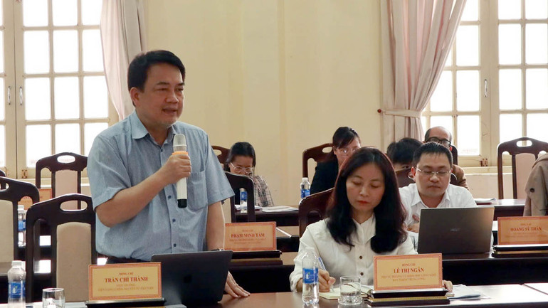 Viện trưởng Năng lượng nguyên tử Việt Nam Trần Chí Thành trình bày một số nội dung liên quan tại hội thảo.