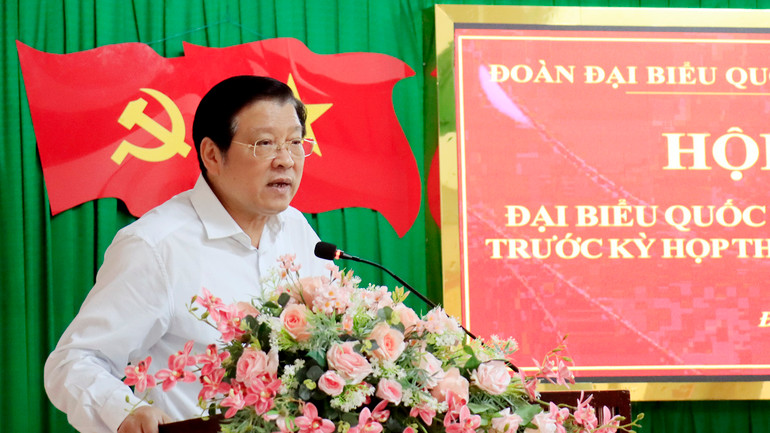 Đồng chí Phan Đình Trạc đánh giá cao ý kiến rất trách nhiệm của cử tri liên quan đến các quy hoạch sau sáp nhập tỉnh.