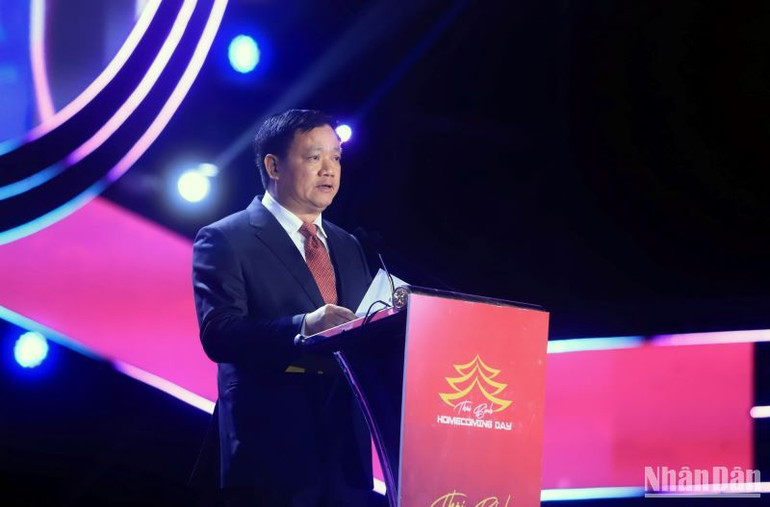 Chủ tịch Ủy ban nhân dân tỉnh Thái Bình Nguyễn Khắc Thận cho biết, địa phương rất tự hào được đóng góp một phần công sức để thắt chặt hơn nữa mối quan hệ giữa Việt Nam và Hàn Quốc. Chủ tịch Ủy ban nhân dân tỉnh Thái Bình Nguyễn Khắc Thận cho biết, địa phương rất tự hào được đóng góp một phần công sức để thắt chặt hơn nữa mối quan hệ giữa Việt Nam và Hàn Quốc.