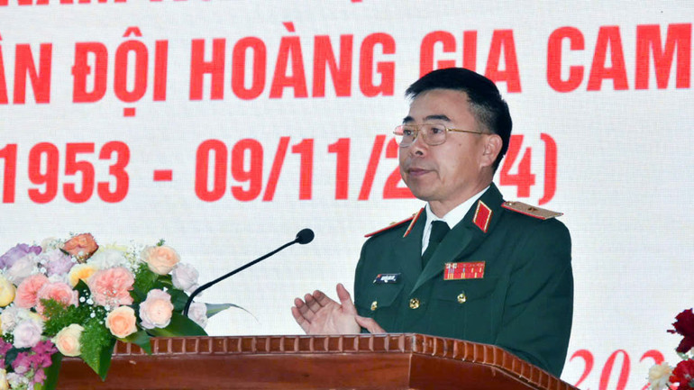 Thiếu tướng Nguyễn Công Sơn phát biểu chúc mừng tại buổi gặp mặt.