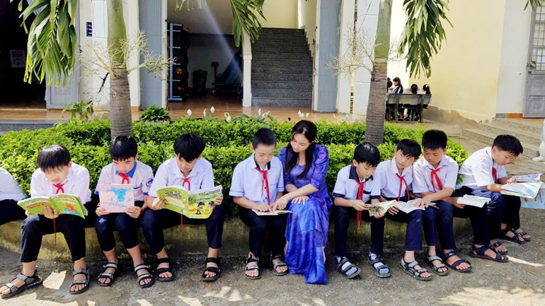 Thư viện lưu động góp phần phát triển văn hóa đọc trong nhà trường tại Lâm Đồng.