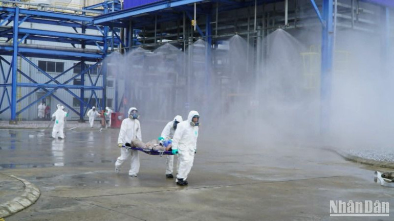 Diễn tập thành công xử lý rò rỉ hóa chất tại Nhà máy nhiệt điện Thái Bình 2.