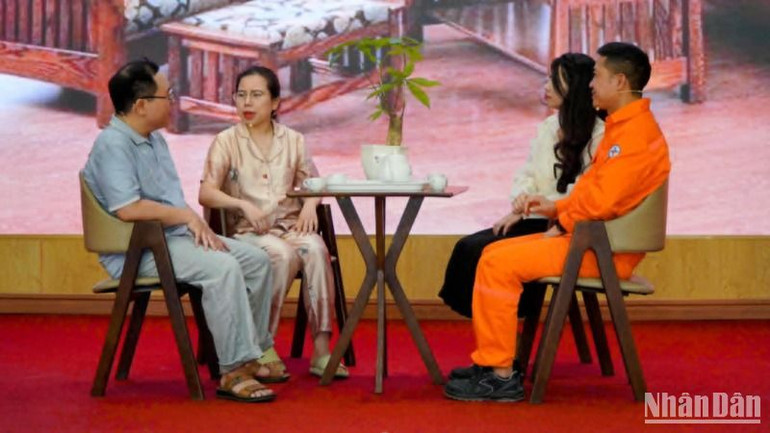 Phần thi tiểu phẩm của đội tuyển nhà máy Nhiệt điện Thái Bình 1.