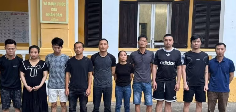 Các đối tượng trong đường dây đánh bạc, rửa tiền. (Ảnh: Công an cung cấp) Các đối tượng trong đường dây đánh bạc, rửa tiền. (Ảnh: Công an cung cấp)