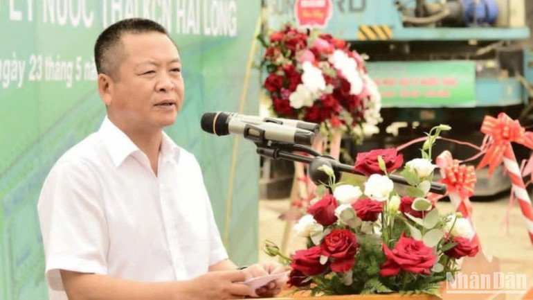 Ông Đỗ Quang Tuấn, Phó Tổng giám đốc Công ty cổ phần Đầu tư hạ tầng khu công nghiệp Bảo Minh cam kết hoàn thành nhà máy vào cuối năm nay. Ông Đỗ Quang Tuấn, Phó Tổng giám đốc Công ty cổ phần Đầu tư hạ tầng khu công nghiệp Bảo Minh cam kết hoàn thành nhà máy vào cuối năm nay.