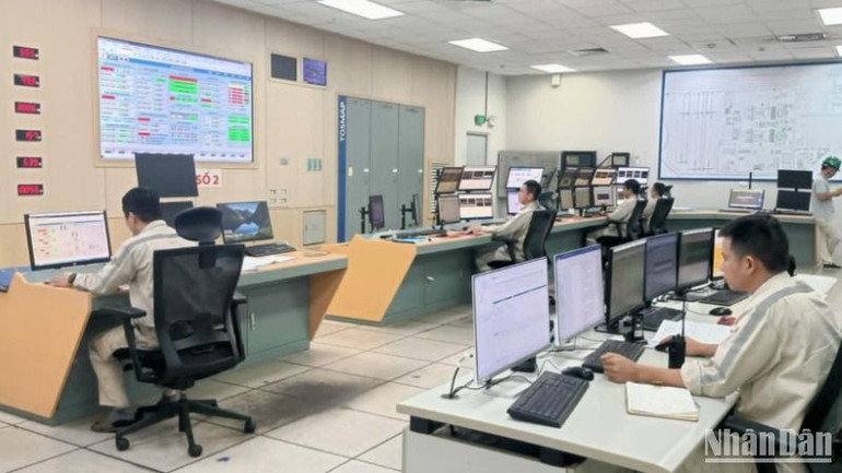 Phòng điều khiển trung tâm tại Nhà máy nhiệt điện Thái Bình 2.