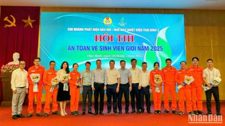 Đội tuyển nhà máy Nhiệt điện Thái Bình 1 giành giải Nhất Hội thi kèm theo phần thưởng 20 triệu đồng.