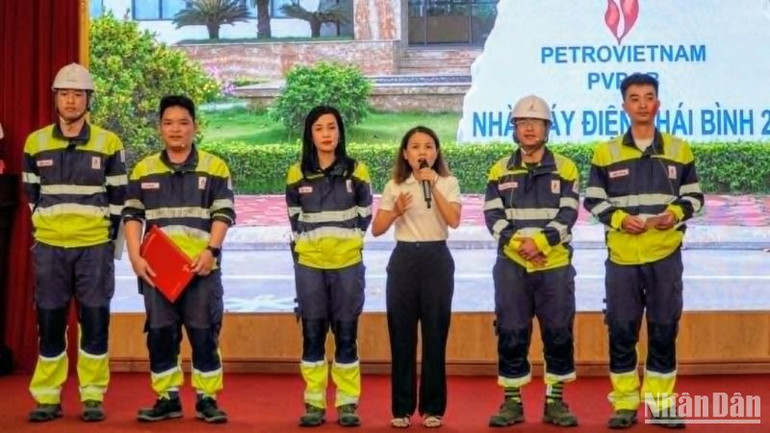 Phần thi của đội Phân xưởng vận hành, Nhà máy Nhiệt điện Thái Bình 2.