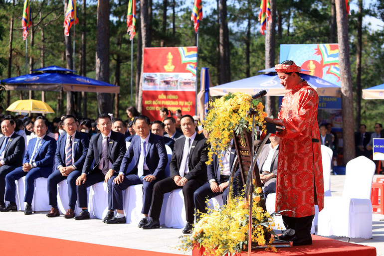 Bí thư Tỉnh ủy Lâm Đồng đọc Chúc văn tưởng nhớ công lao dựng nước và giữ nước của các Vua Hùng.