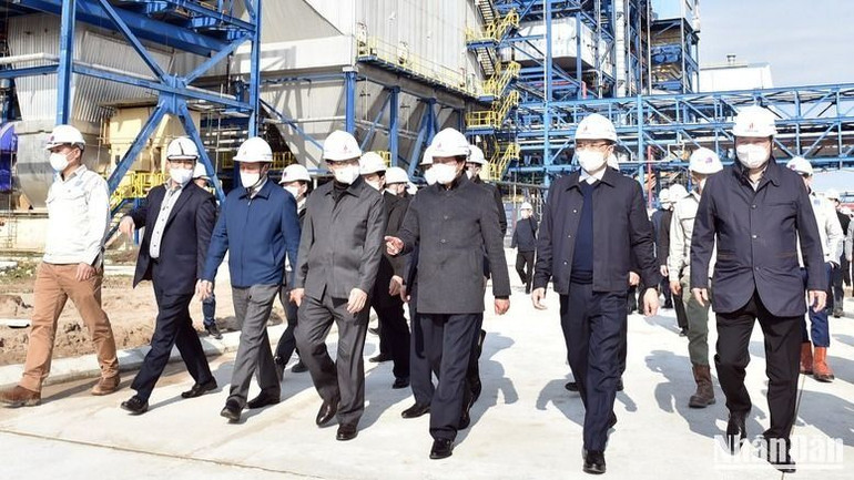 Phó Thủ tướng Lê Văn Thành kiểm tra đốt lửa lần đầu Nhiệt điện Thái Bình 2, năm 2022.