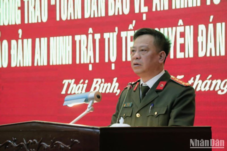 Đại tá Trần Xuân Ánh, Giám đốc Công an tỉnh Thái Bình triển khai các văn bản về bảo đảm an ninh trật tự, an toàn xã hội dịp Tết Nguyên đán sắp tới.