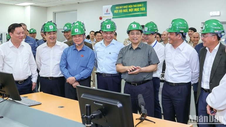 Thủ tướng Chính phủ Phạm Minh Chính dự lễ khánh thành Nhà máy nhiệt điện Thái Bình 2, ngày 27/4/2023.