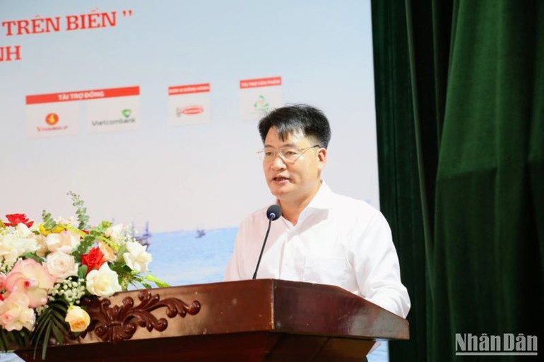 Phó Tổng Biên tập Báo Pháp luật thành phố Hồ Chí Minh Đinh Đức Thọ phát biểu ý kiến.