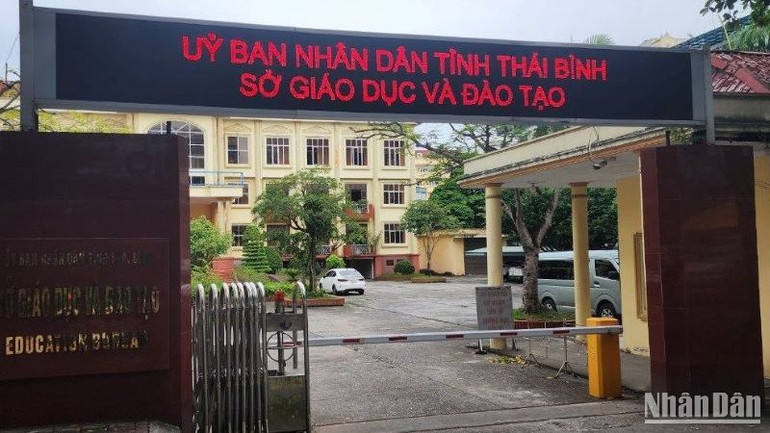 Tỉnh Thái Bình tiếp tục đình chỉ công tác Giám đốc Sở Giáo dục và Đào tạo Nguyễn Viết Hiển để phục vụ việc thanh tra công tác tuyển sinh lớp 10.
