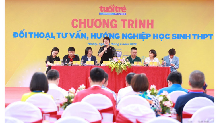 Đại diện Bộ Giáo dục và Đào tạo thông tin về công tác tuyển sinh.