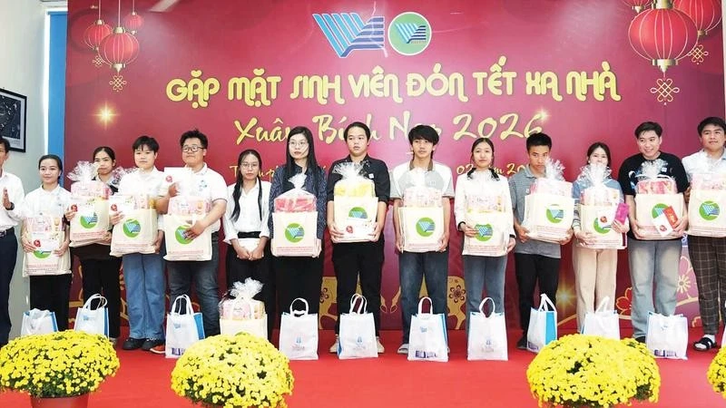 Các Trường Đại Học Tại TP.HCM Tổ Chức Nhiều Hoạt Động Ý Nghĩa Chăm Lo Tết Cho Sinh Viên
