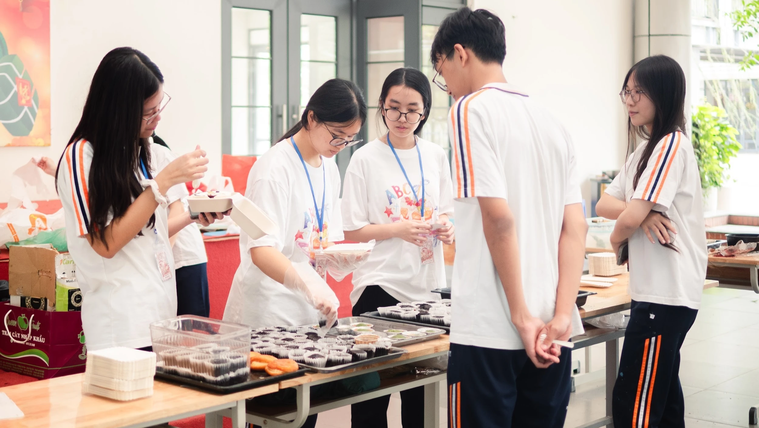 Sự kiện 'Cakes For Charity' gây quỹ từ bánh ngọt, lan tỏa yêu thương trong cộng đồng học sinh