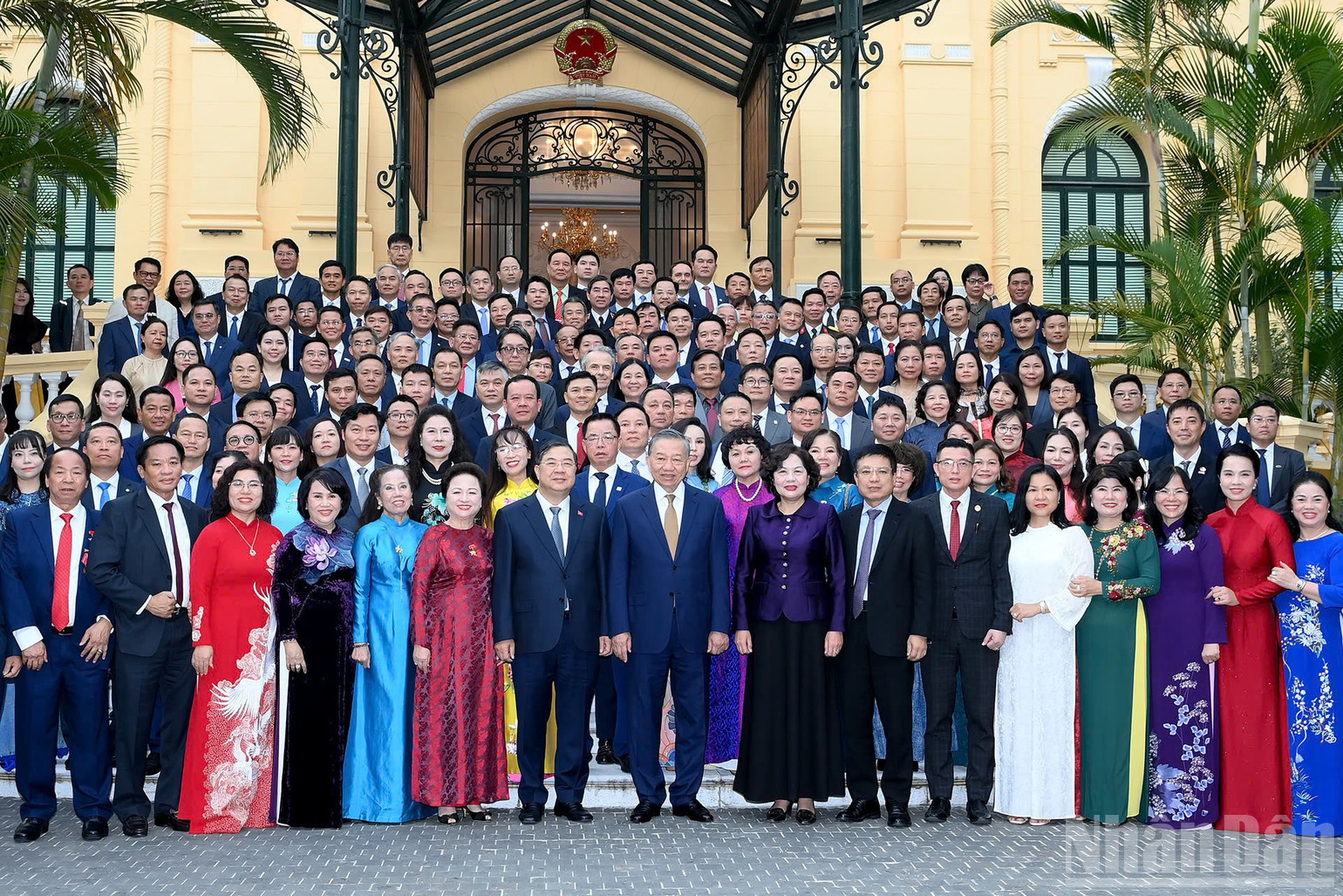 Tổng Bí thư, Chủ tịch nước Tô Lâm và đại diện các doanh nghiệp tiêu biểu tại cuộc gặp mặt. (Ảnh: ĐĂNG KHOA)
