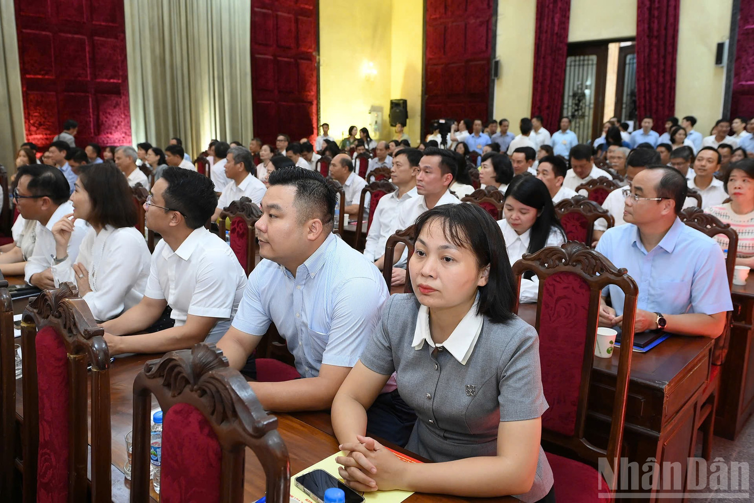 C&aacute;c cử tri tham dự hội nghị. (Ảnh: ĐĂNG KHOA)