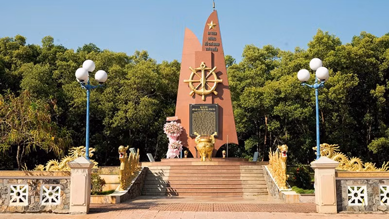 Khu tưởng niệm Đoàn tàu không số Bến Lộc An, xã Hồ Tràm, Thành phố Hồ Chí Minh. (Ảnh: QUỐC THANH)