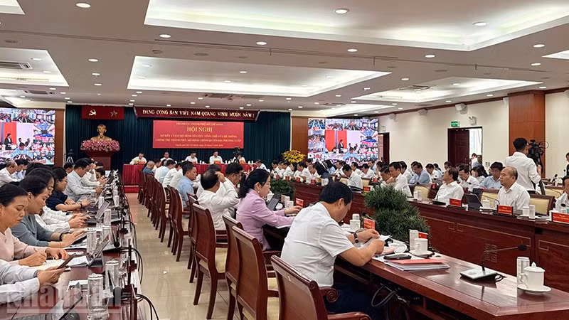 Quang cảnh hội nghị. (Ảnh: HOÀNG TUYẾT)