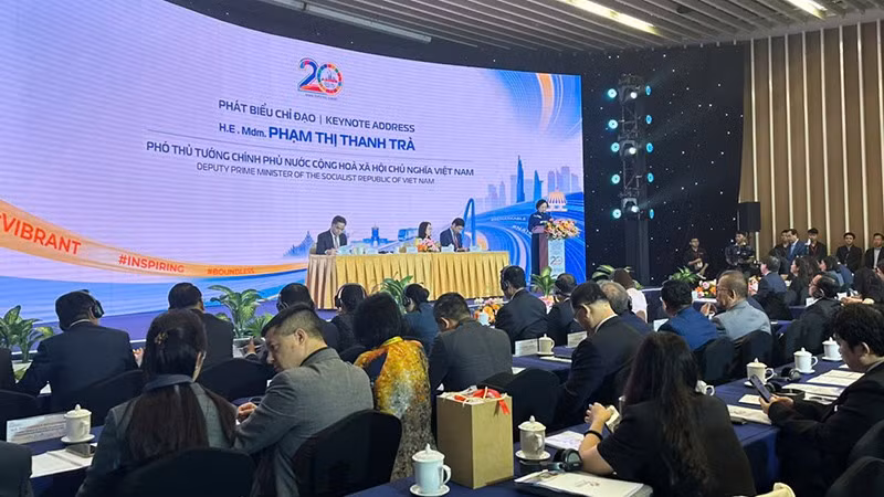 Quang cảnh Diễn đàn Du lịch cấp cao sáng 27/8. (Ảnh: QUỐC BẢO)