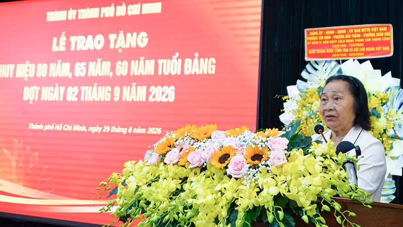 phat-bieu-cua-dang-vien-anh-the-anh.jpg