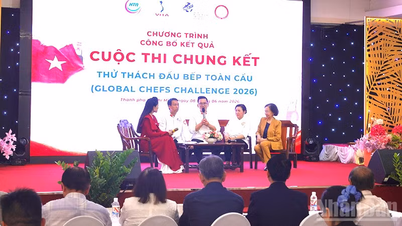 Quang cảnh buổi vinh danh các thí sinh đoạt giải trong cuộc thi Thử thách đầu bếp toàn cầu 2026. (Ảnh: Linh Bảo).