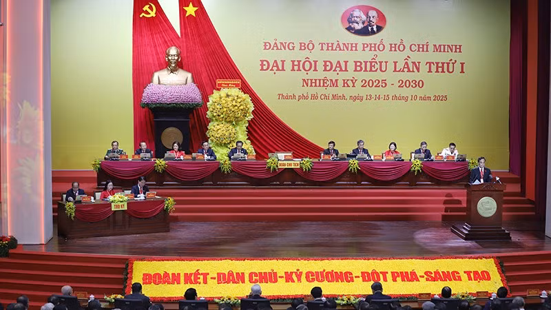 Quang cảnh phiên khai mạc Đại hội đại biểu Đảng bộ Thành phố Hồ Chí Minh lần I, nhiệm kỳ 2025-2030. (Ảnh: Ban tổ chức)