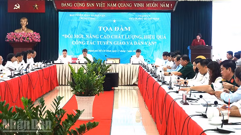 Quang cảnh buổi tọa đàm. (Ảnh: Linh Bảo)