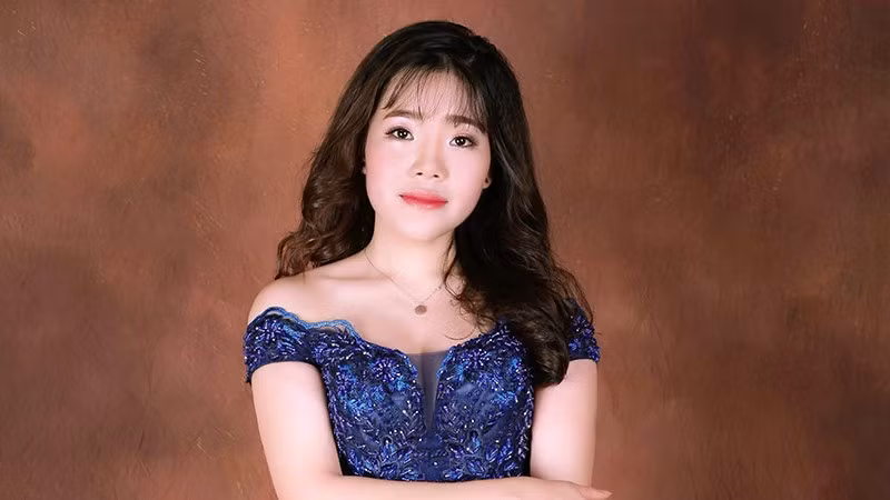 phan-hong-diu-soprano.jpg