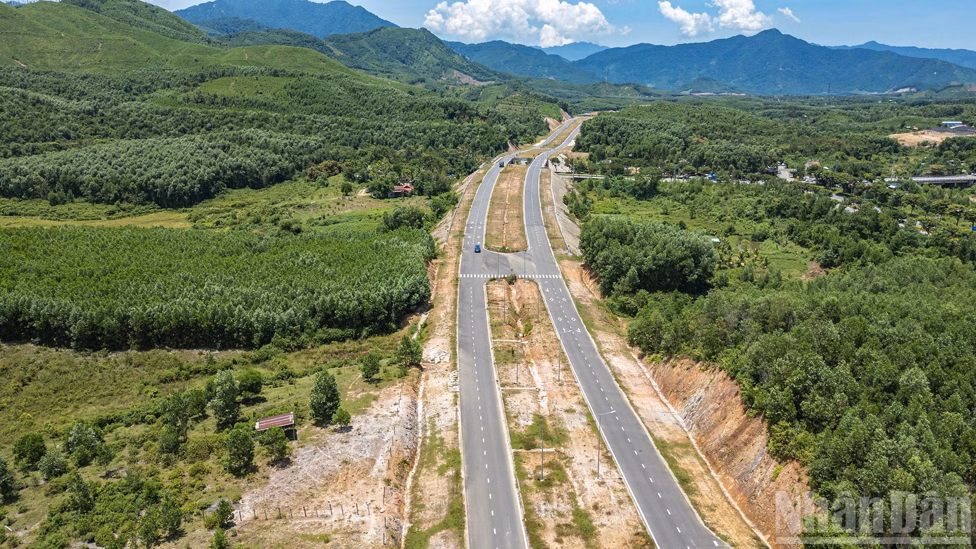 ndo_br_quoc-lo-14b.jpg