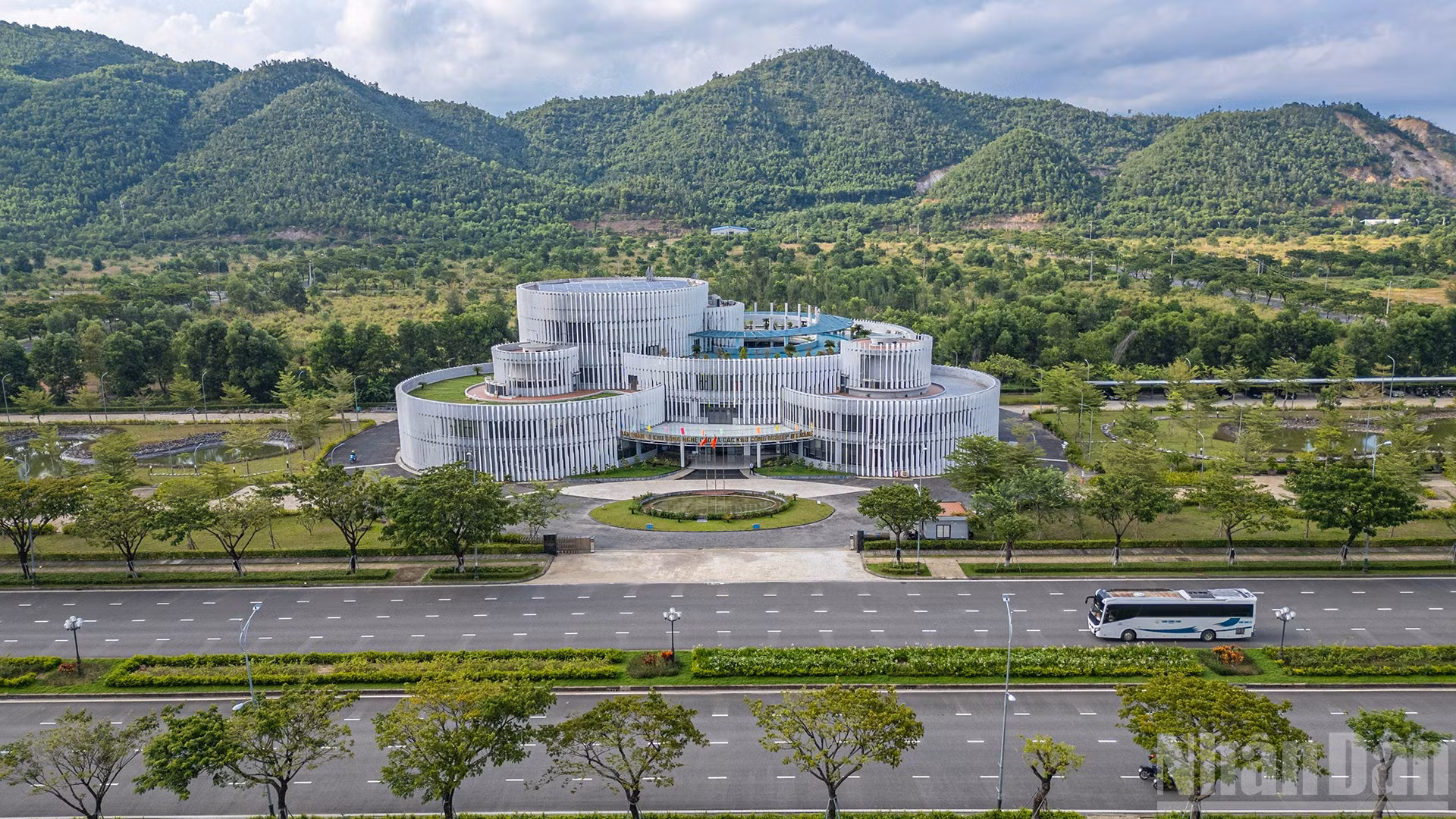 ndo_br_khu-cong-nghe-cao-thanh-pho.jpg