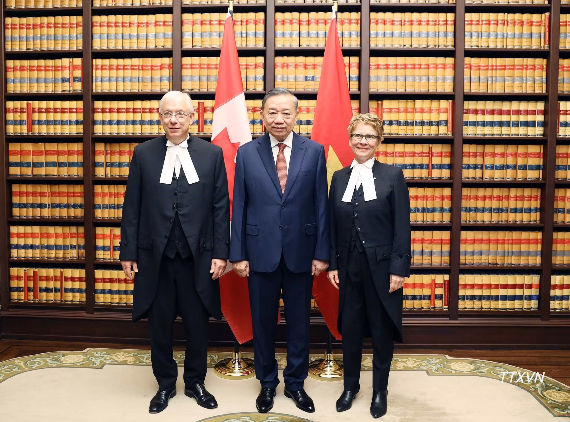 vna-potal-tong-bi-thu-chu-tich-nuoc-to-lam-lam-viec-voi-chu-tich-thuong-vien-va-chu-tich-ha-vien-canada-163.jpg