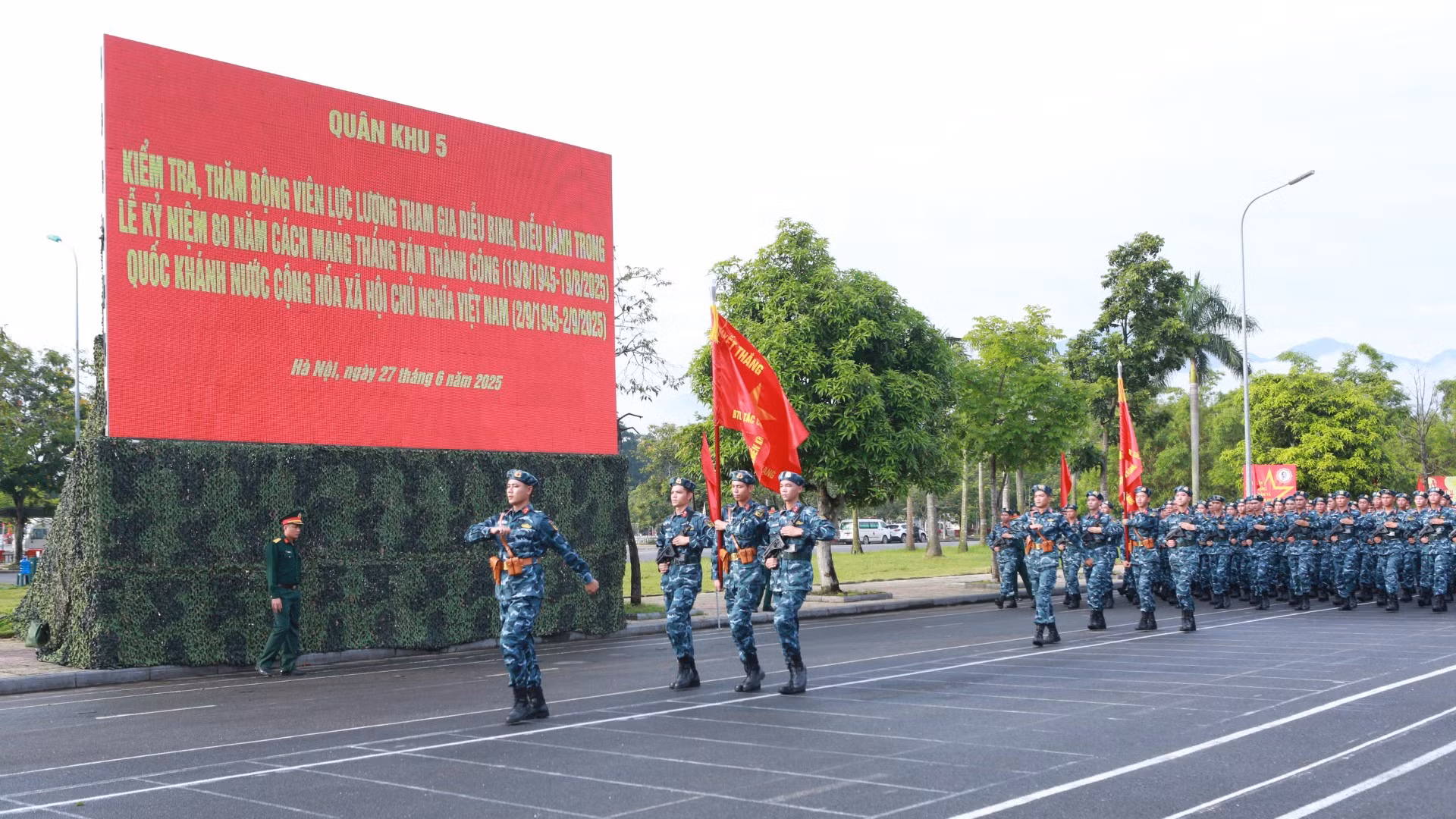 Lực lượng làm nhiệm vụ A80 của Quân khu 5 luyện tập.