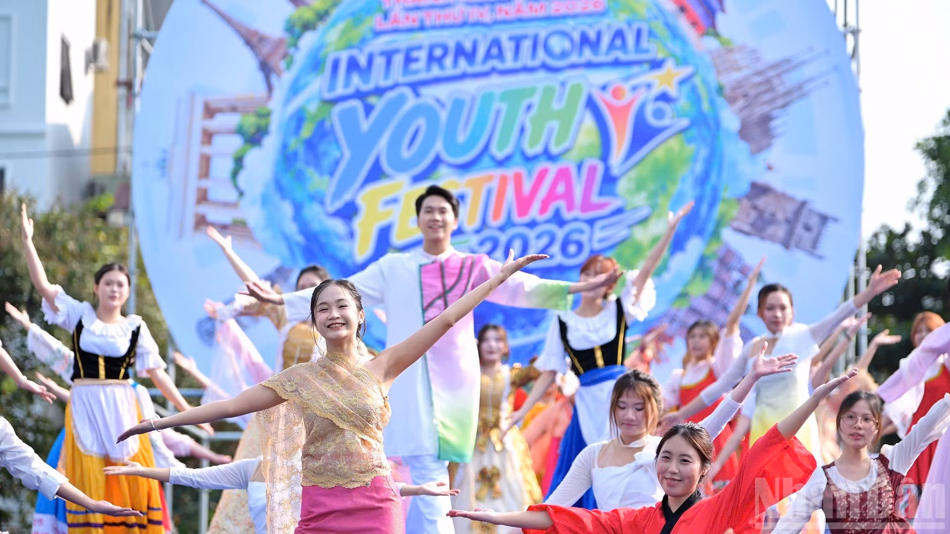 Sắc màu hội nhập rực rỡ tại Hà Nội trong khuôn khổ Festival Thanh niên quốc tế lần thứ 4-năm 2026. (Ảnh: LINH PHAN)