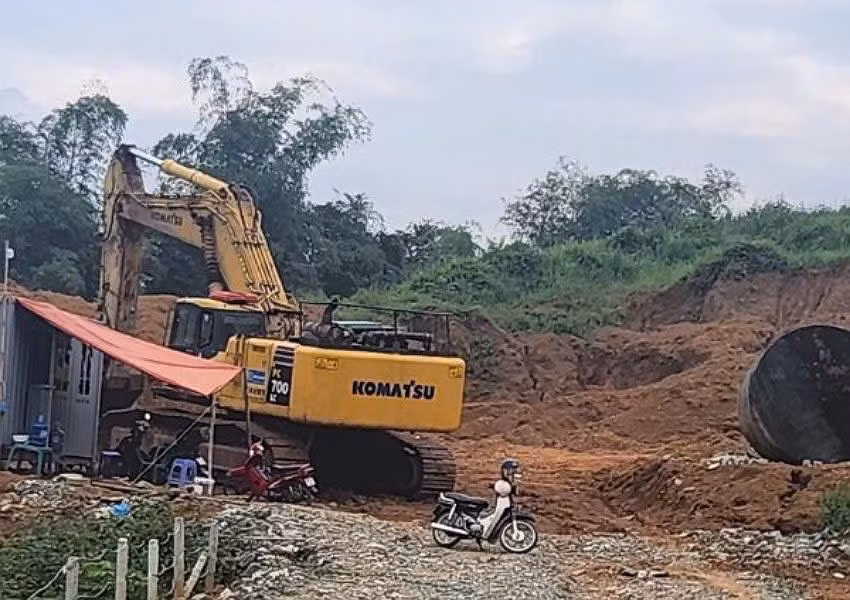 Hiện trường khu vực tranh chấp hợp đồng mua bán đất tại Dự án Nhà máy sản xuất nhôm Gia Anh-Galco của Công ty Nam Thái và Công ty Đại Vũ Hòa Bình ở Khu công nghiệp Bình Phú, phường Kỳ Sơn, tỉnh Phú Thọ.
