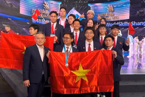 Đoàn Việt Nam tại Kỳ thi Kỹ năng nghề thế giới lần thứ 48. (Ảnh: Bộ Giáo dục và Đào tạo)