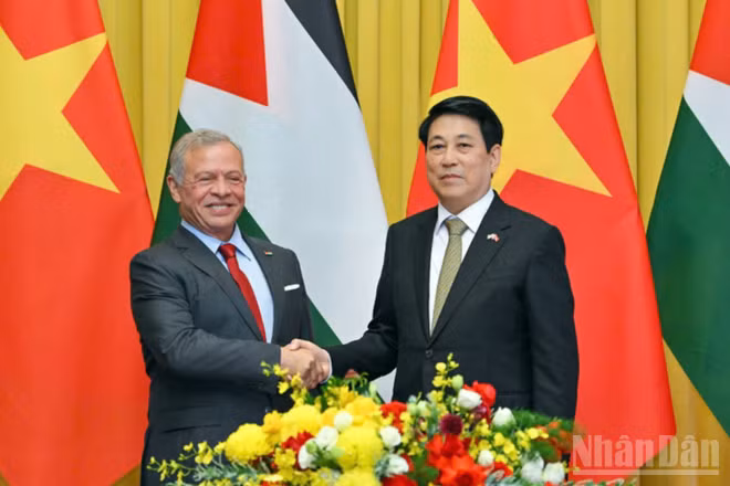 Chủ tịch nước Lương Cường hội đàm với Quốc vương Jordan Abdullah II Ibn Al-Hussein.
