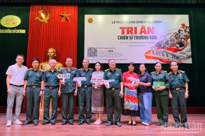 Lễ phát động Chiến dịch "Tri ân chiến sĩ Trường Sơn" năm 2026 tiếp tục khơi dậy đạo lý “Uống nước nhớ nguồn”, huy động các nguồn lực xã hội chăm lo người có công, đồng thời góp phần đưa những người con ưu tú của dân tộc trở về với quê hương.