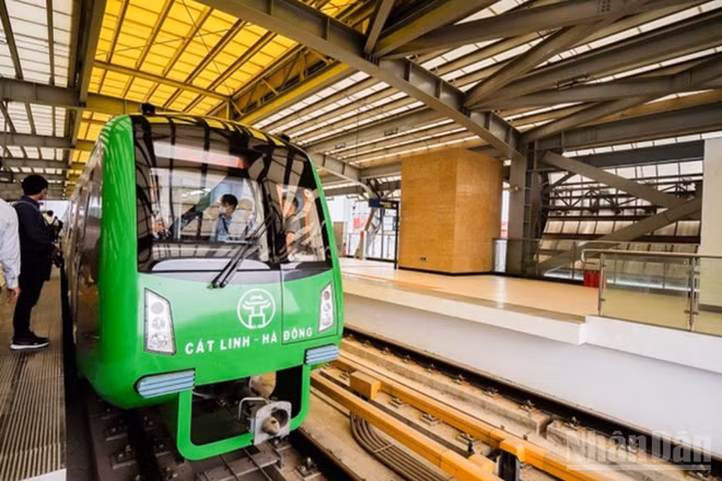 Đường sắt đô thị tuyến Cát Linh-Hà Đông.