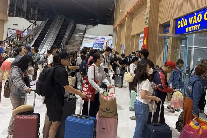 Đường sắt đang dần lấy lại vị thế trong ngành vận tải khi được nhiều người dân lựa chọn khi di chuyển.