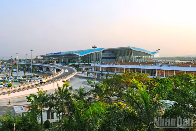 Cảng hàng không quốc tế hiện hữu.