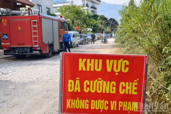 Thành phố Hà Nội cưỡng chế tháo dỡ các công trình xây dựng vi phạm trên đất rừng phòng hộ Sóc Sơn hôm 4/9 vừa qua.